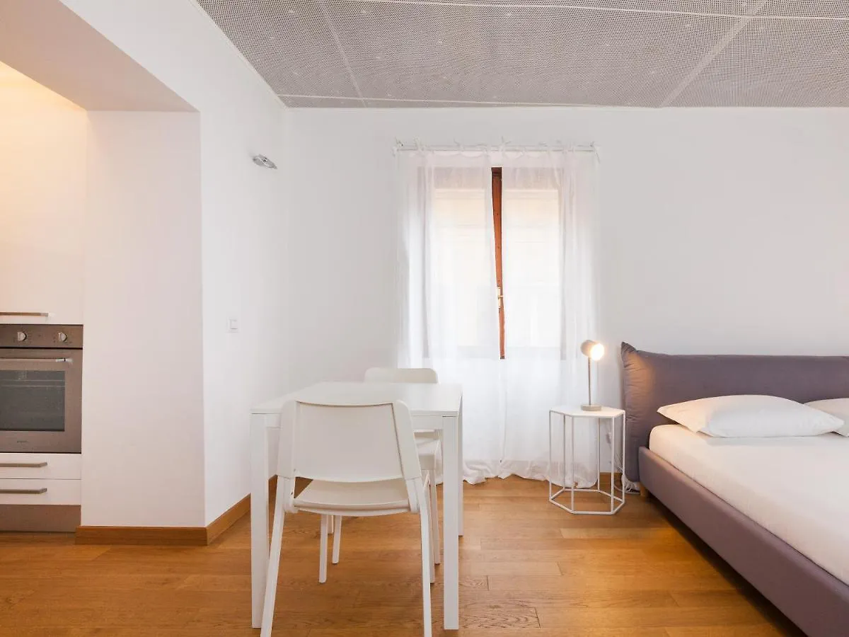 Easyhomes - Spiga Suite Milano Italia