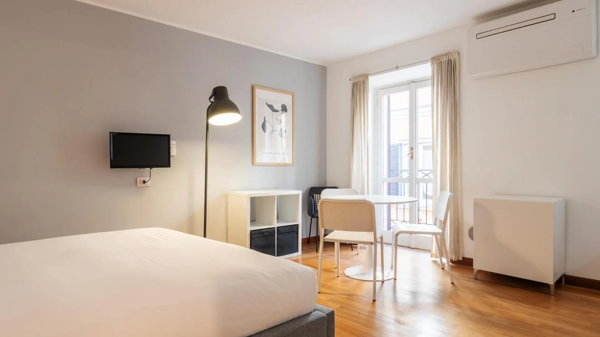 Easyhomes - Spiga Suite Milan Italy