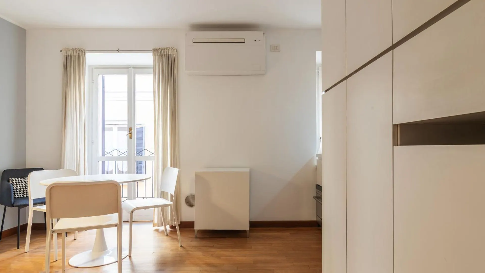 Easyhomes - Spiga Suite Milan