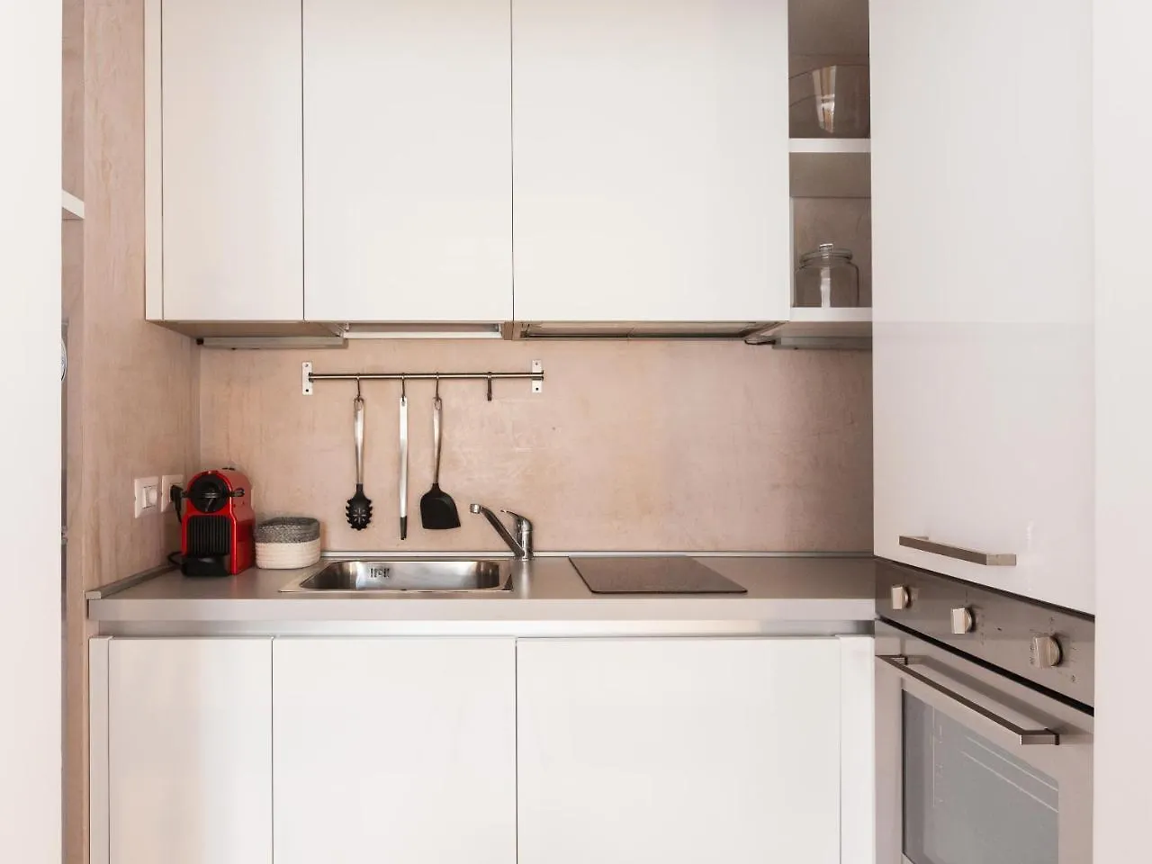 Easyhomes - Spiga Suite Milan 0*,